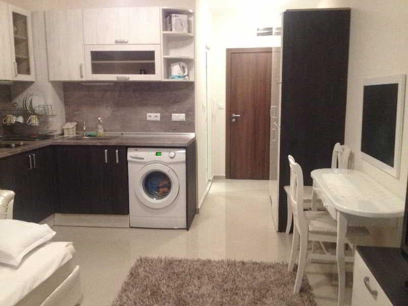 Persey Admiral Plaza Apartments 5