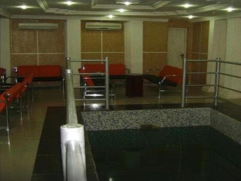 Mayors & Diplomats Suites 3