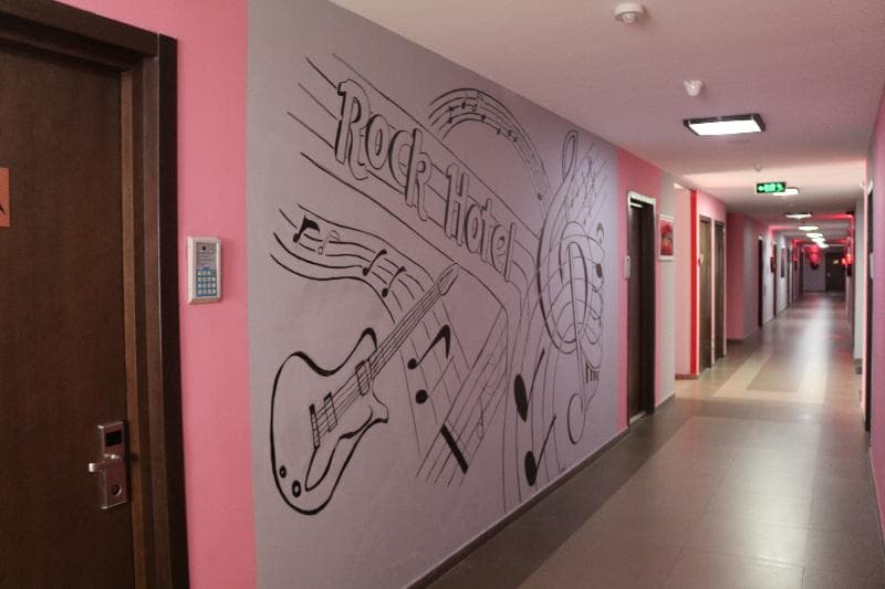 Rock Hotel First Line 3