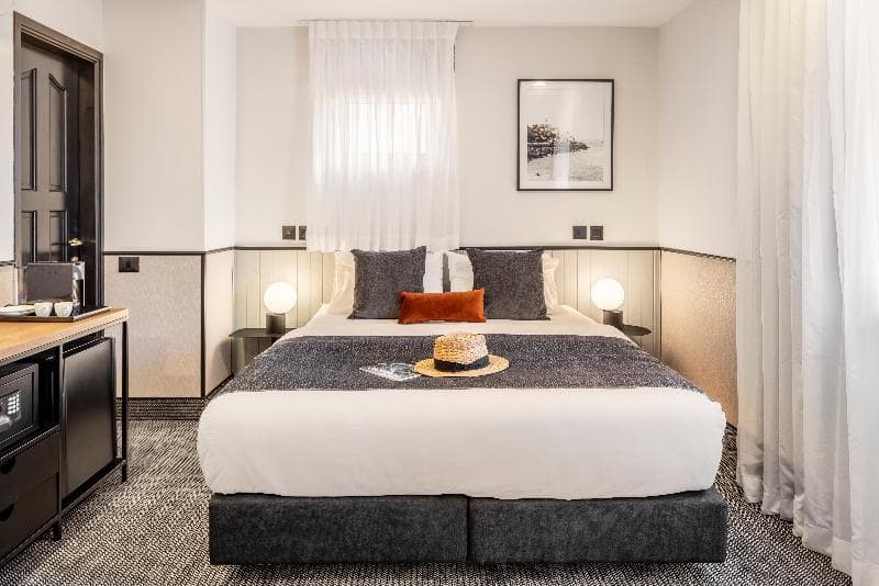 Port Hotel 3