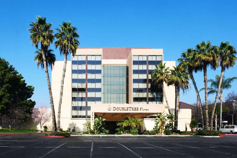 DoubleTree by Hilton Hotel Fresno Convention Center photo 1