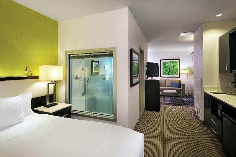 The Hollis Halifax - a DoubleTree Suites by Hilton Hotel 4
