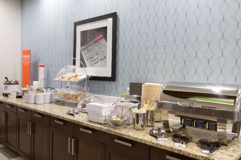 Hampton Inn by Hilton Lloydminster 3
