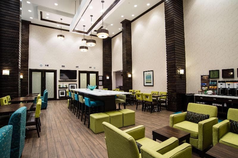Hampton Inn & Suites by Hilton Regina East Gate 3