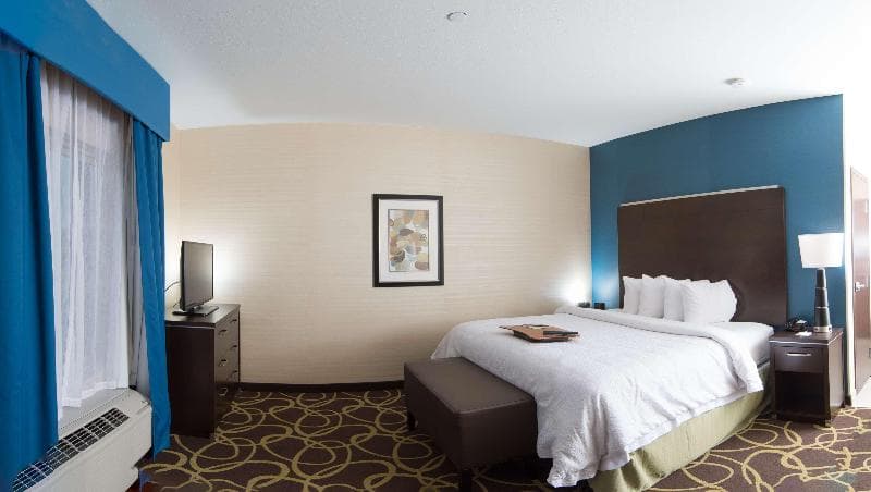 Hampton Inn & Suites by Hilton Regina East Gate 4