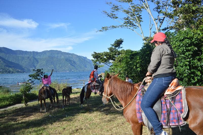 Eco Hotel Uxlabil Atitlán 5