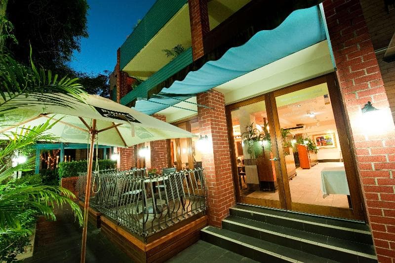 Ramada By Wyndham Brisbane Windsor 4