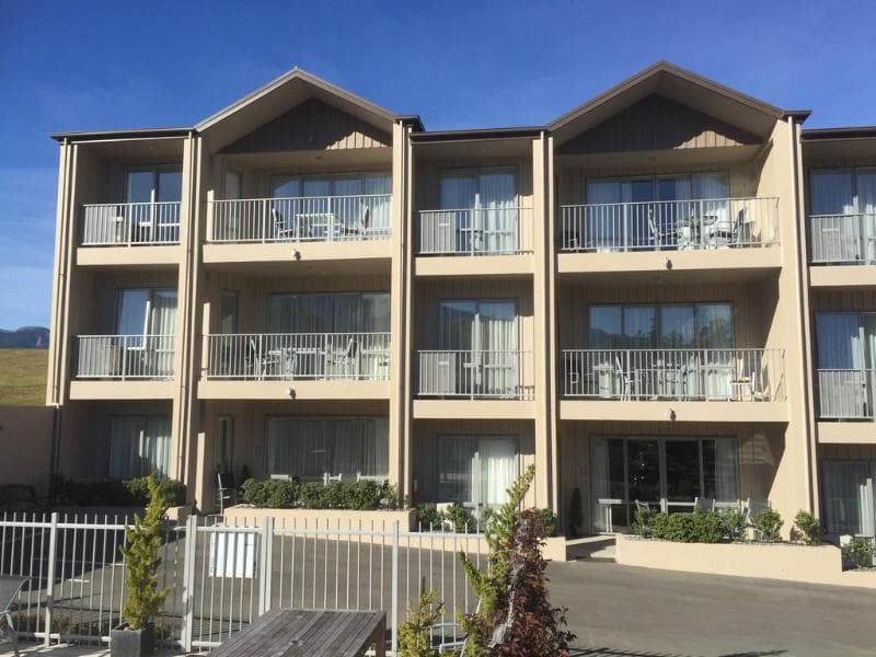 Clear Ridge Apartments photo 1