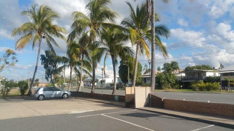 Hampton Villa Motel 5