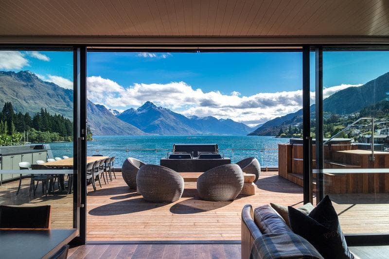Eichardt's Private Hotel 2