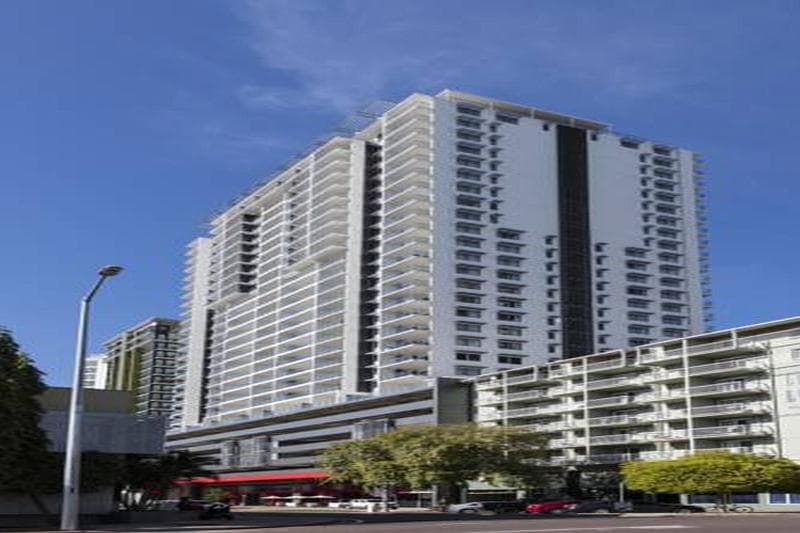 Oaks Elan Darwin 4