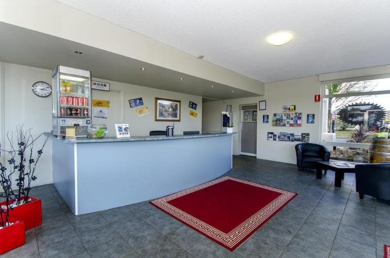 Red Carpet Motel 5