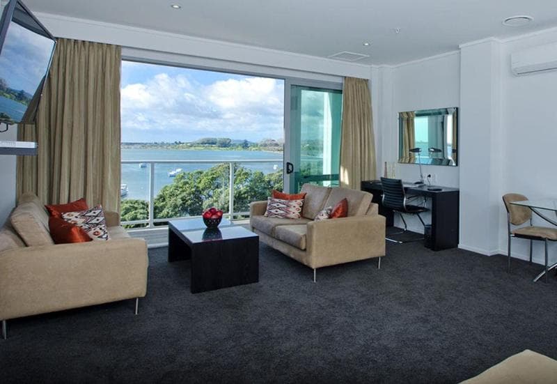 Hotel On Devonport main
