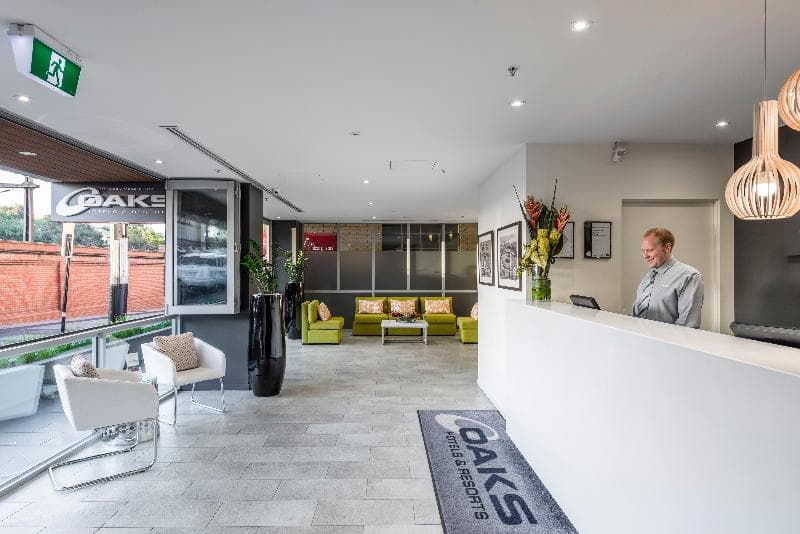 Oaks Melbourne South Yarra Suites 5