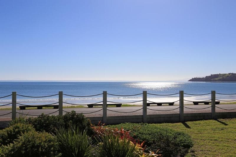 Onetangi Beach Apartments 5