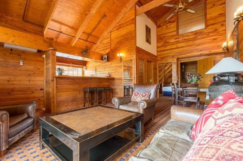 Powderhorn Chateau main