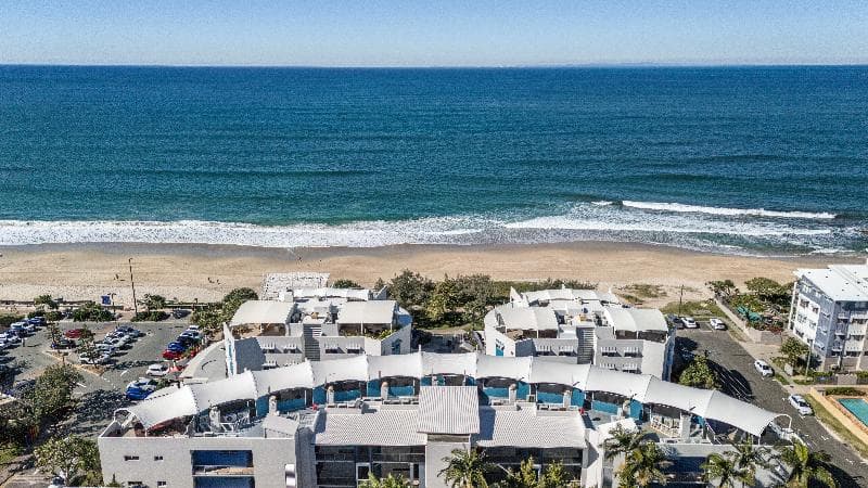 Rolling Surf Resort 2