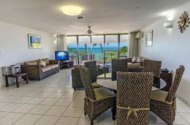 Roydon Beachfront Holiday 4