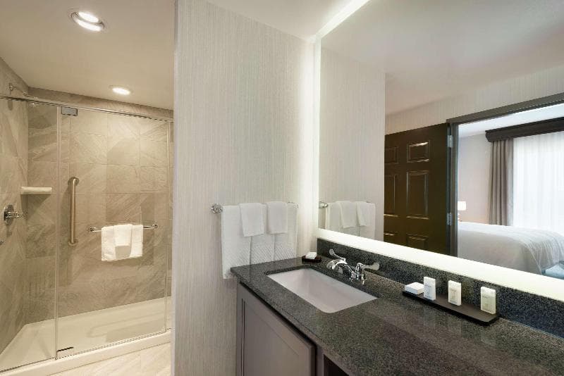 Embassy Suites by Hilton Charlotte Ayrsley 5