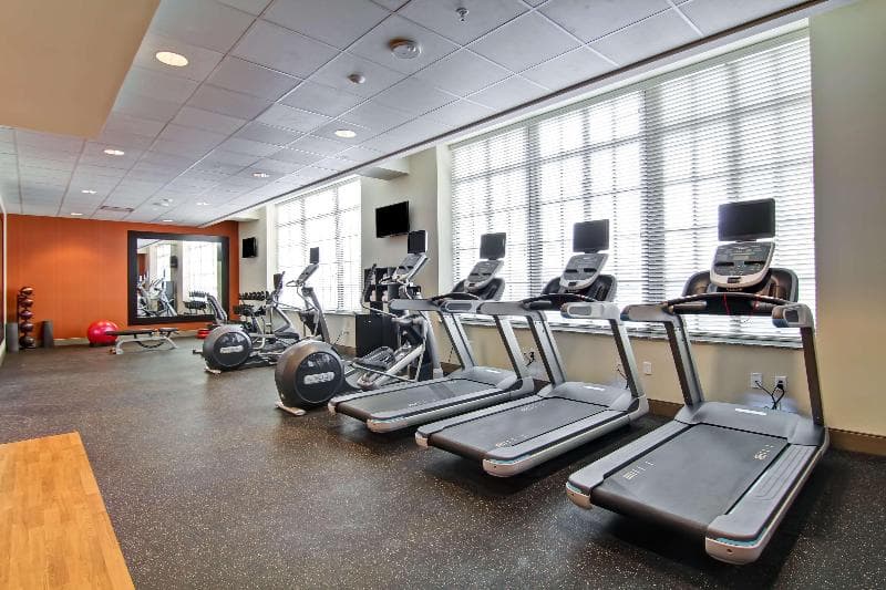 Hampton Inn & Suites Cincinnati-Downtown 3