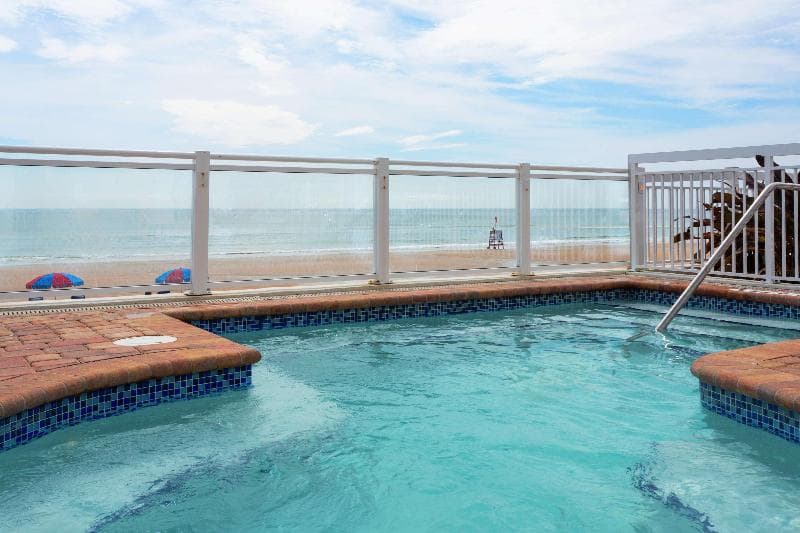 Hilton Garden Inn Daytona Beach Oceanfront 3