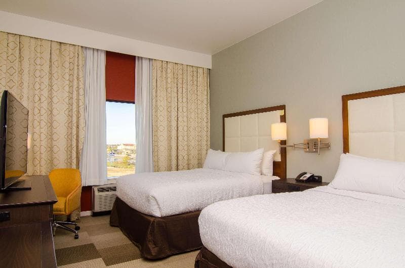 Hampton Inn & Suites Huntsville 2