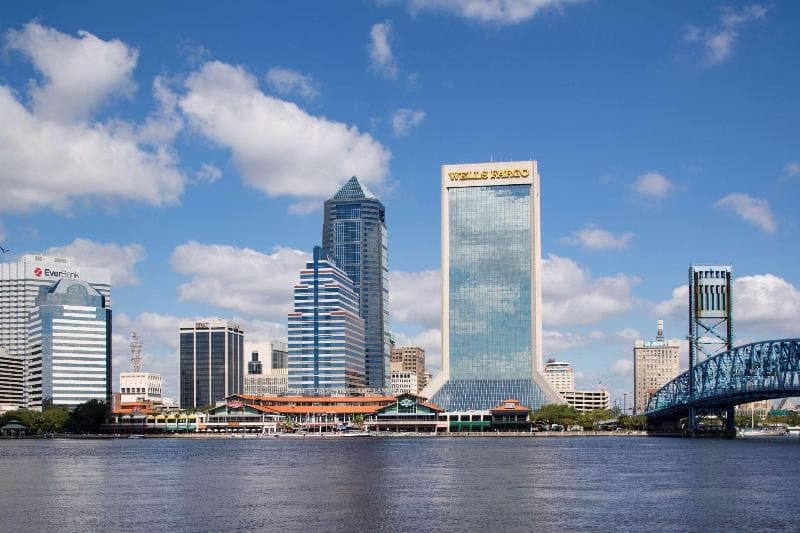 DoubleTree by Hilton Jacksonville Riverfront 2