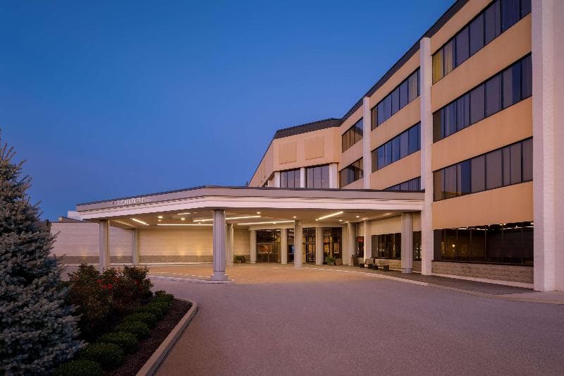 DoubleTree by Hilton Pittsburgh-Cranberry 2