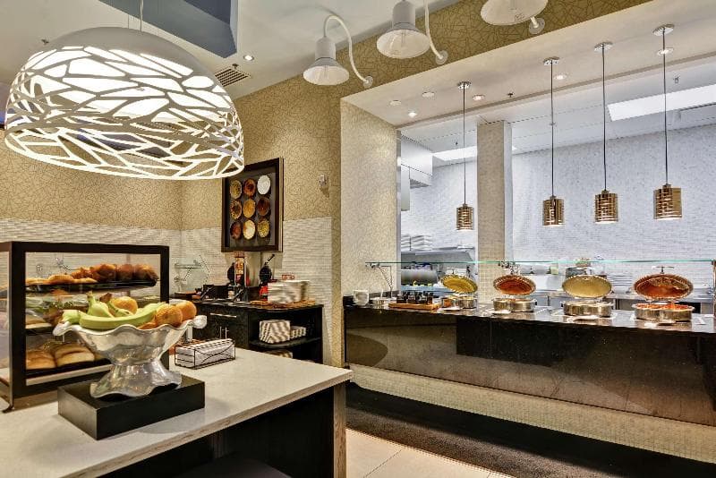 Hilton Garden Inn Raleigh /Crabtree Valley 4