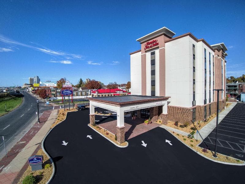 Hampton Inn & Suites Springfield/Downtown 1