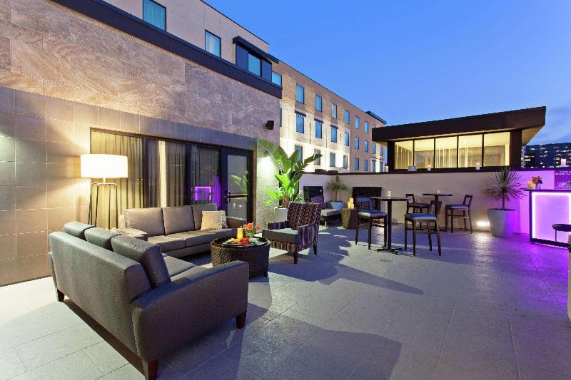 Hilton Garden Inn Irvine/ Orange County Airport 2