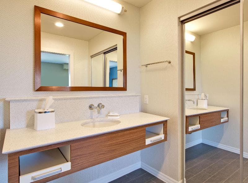 Hampton Inn Snyder 2