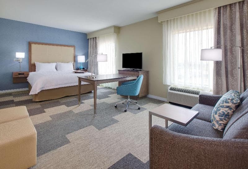 Hampton Inn Snyder 3