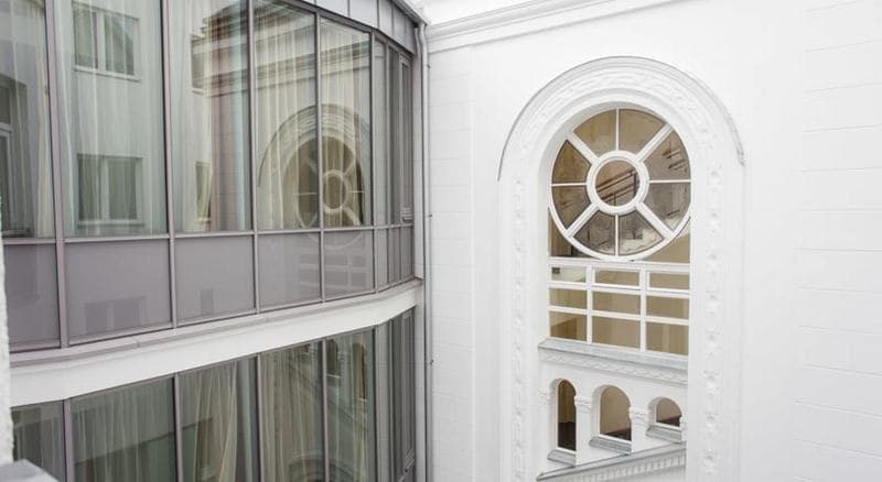 12 Revay Hotel 2