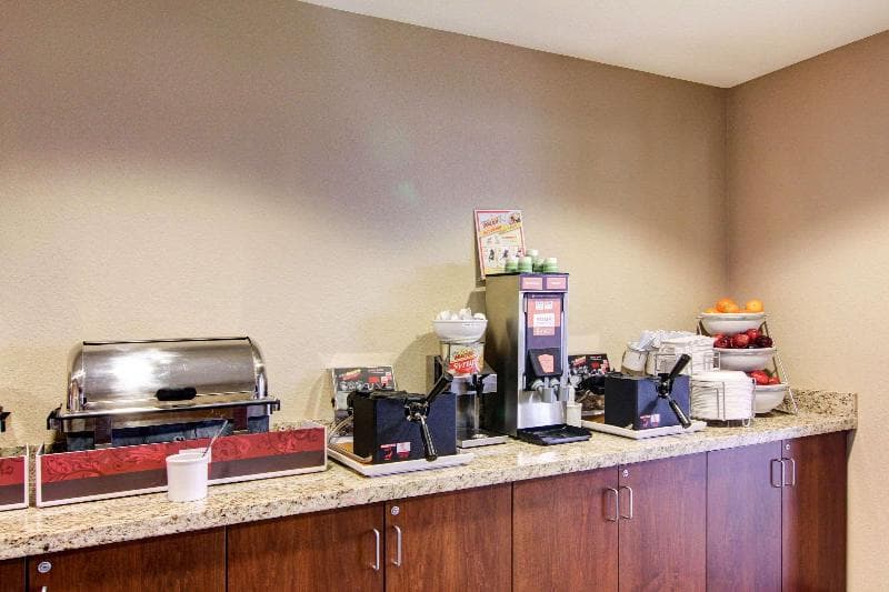 Comfort Suites Carlsbad 3