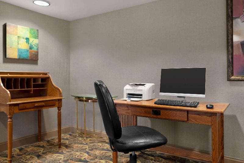 Hawthorn Suites by Wyndham Lancaster photo 1