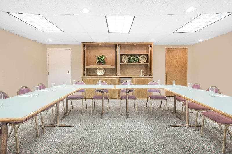 Hawthorn Suites by Wyndham Green Bay photo 1
