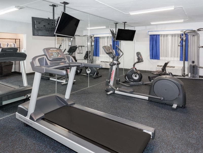 Comfort Inn & Suites Mundelein-Vernon Hills photo 1
