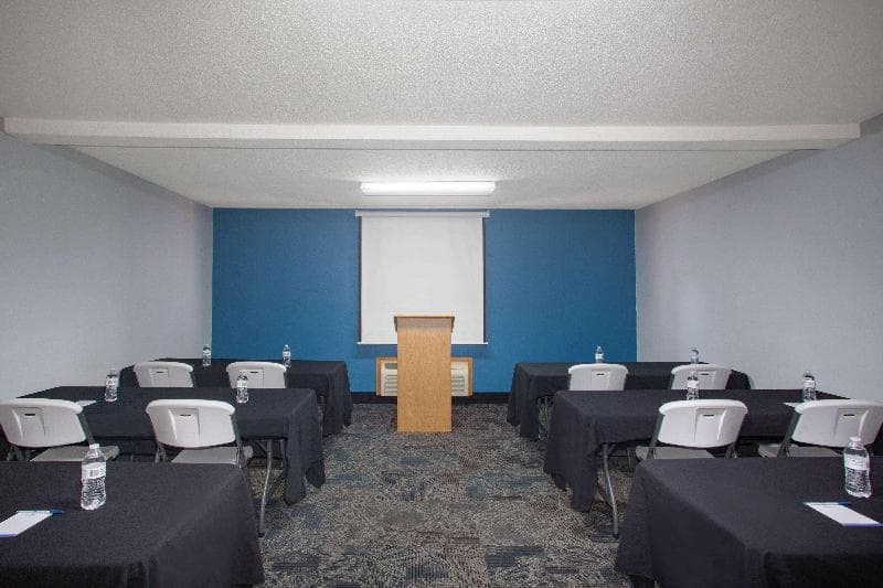 Baymont By Wyndham Jefferson City 5