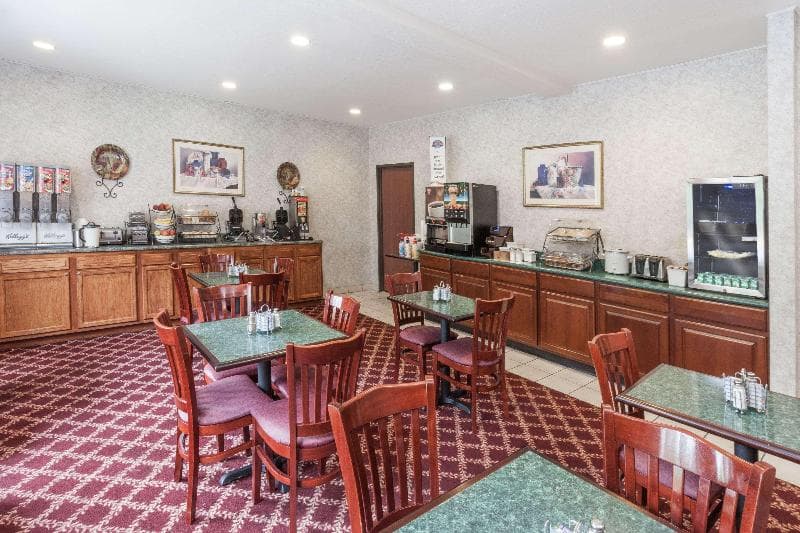 Baymont By Wyndham New Buffalo 2