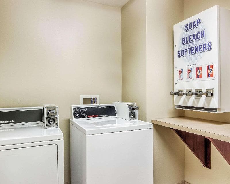 Comfort Inn And Suites Grafton-Cedarburg 5