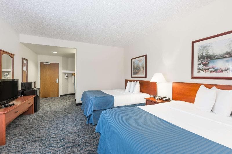 Baymont By Wyndham Des Moines Airport 2