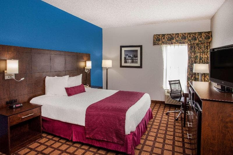 Baymont By Wyndham Morton photo 1