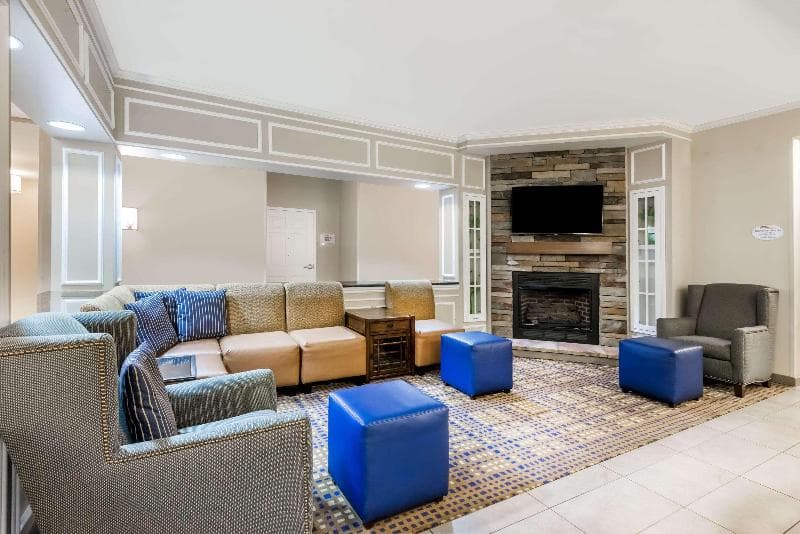Baymont by Wyndham Erie 4