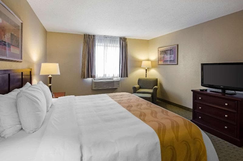Quality Inn photo 1