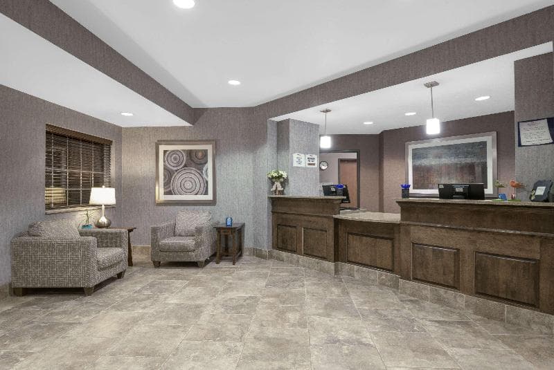 Baymont by Wyndham Minot 5