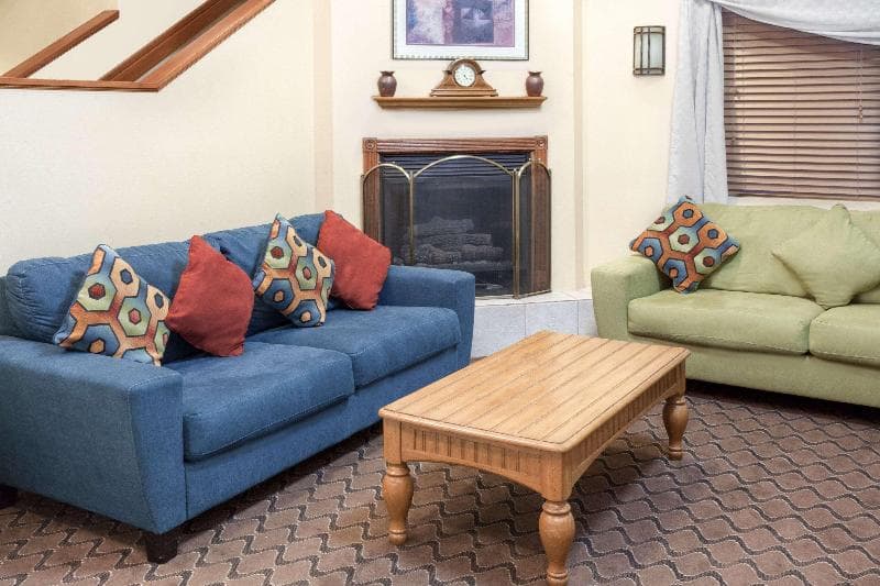 Baymont by Wyndham Fort Wayne 5