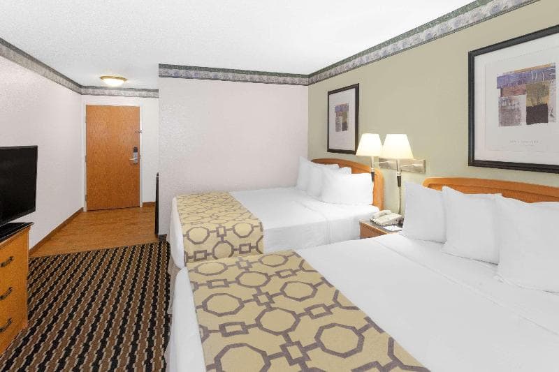 Baymont by Wyndham Fort Wayne 4
