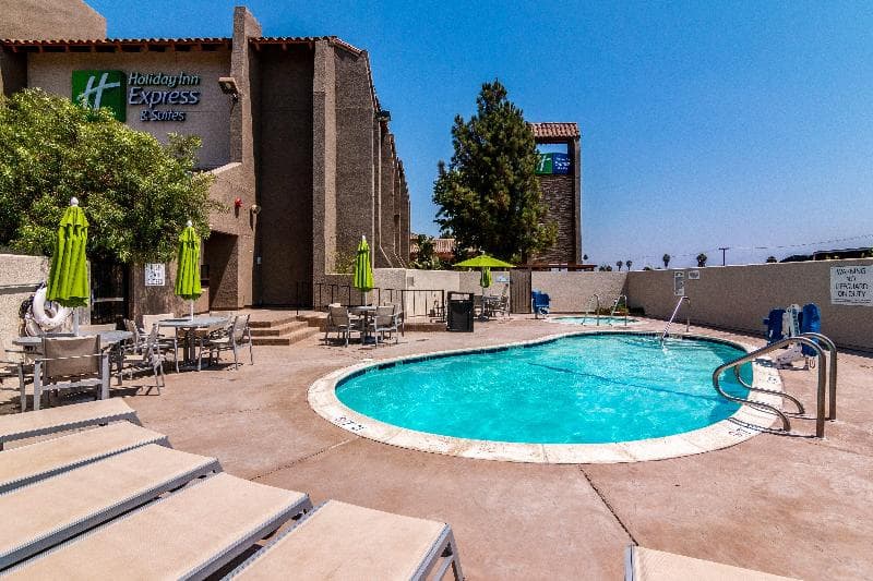 Holiday Inn Express & Suites Camarillo 3