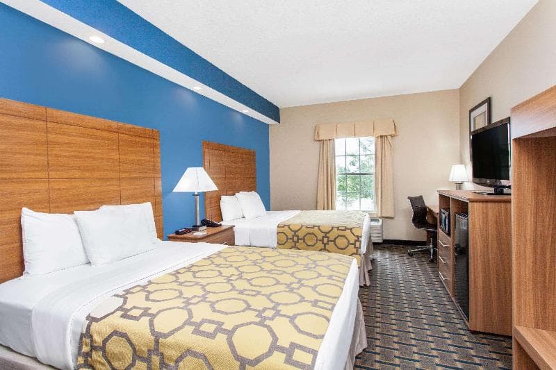 Baymont by Wyndham Jacksonville/Butler Boulevard 4